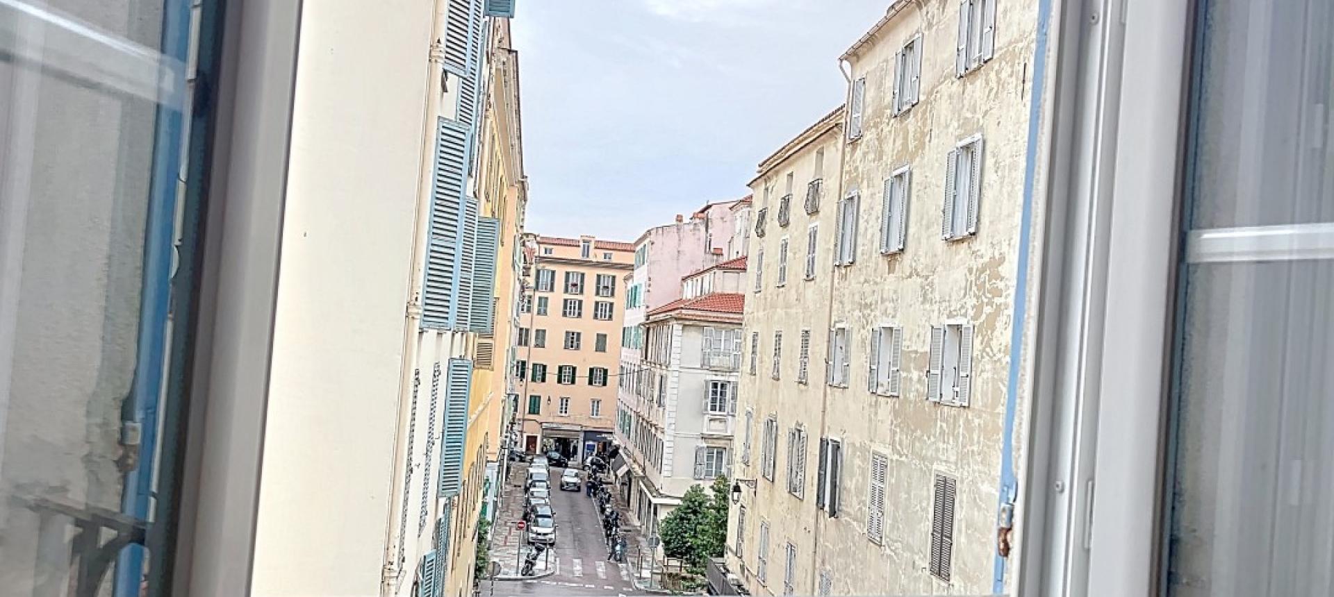 F2 meublé à louer centre ville Ajaccio