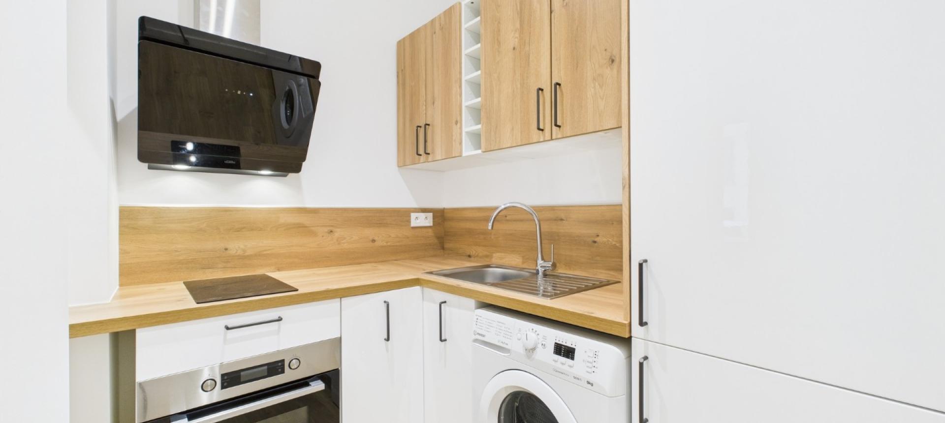 F2 A VENDRE RUE ROSSI AJACCIO