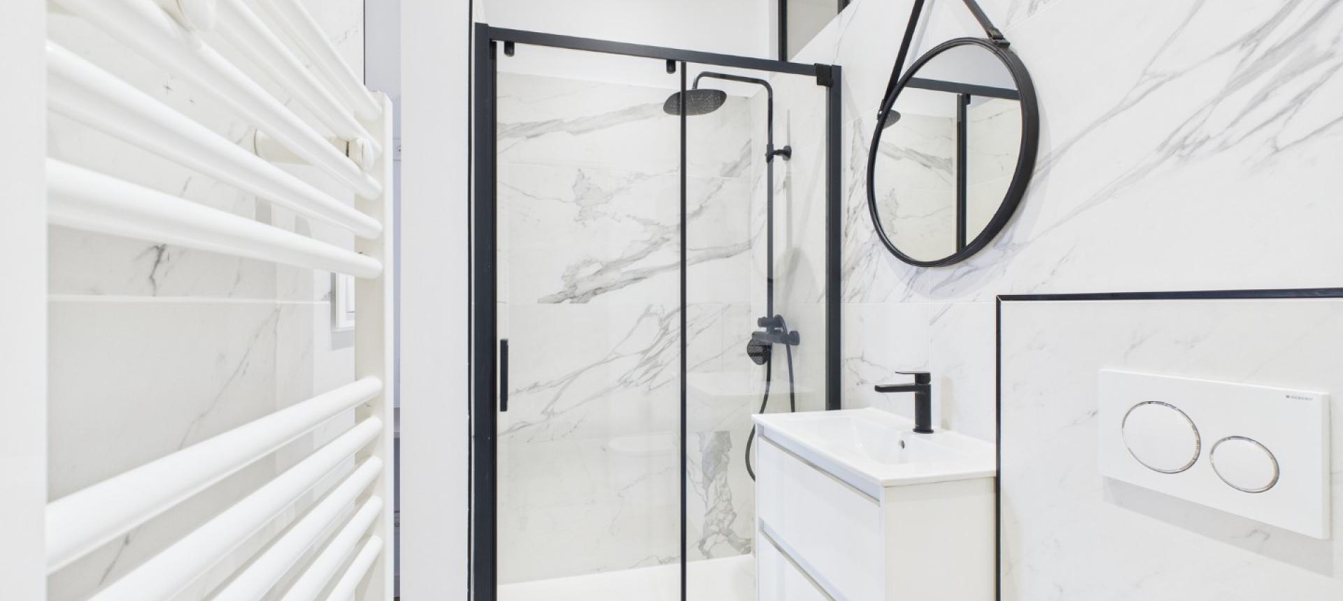 F2 A VENDRE RUE ROSSI AJACCIO