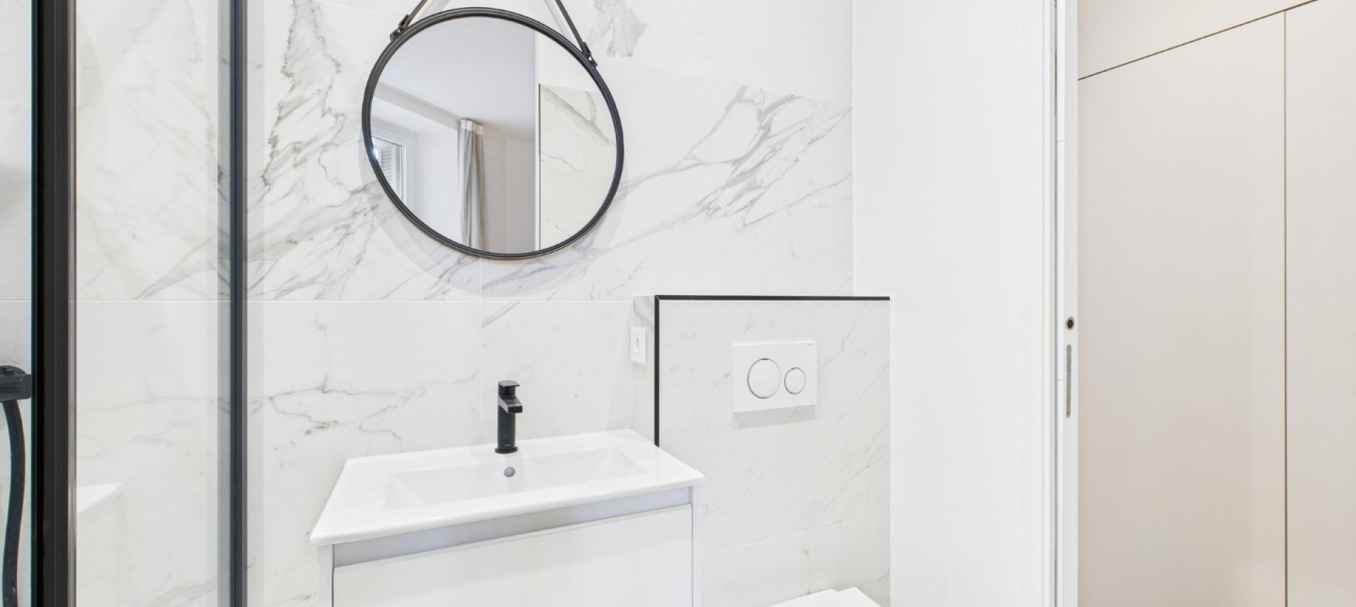 F2 A VENDRE RUE ROSSI AJACCIO