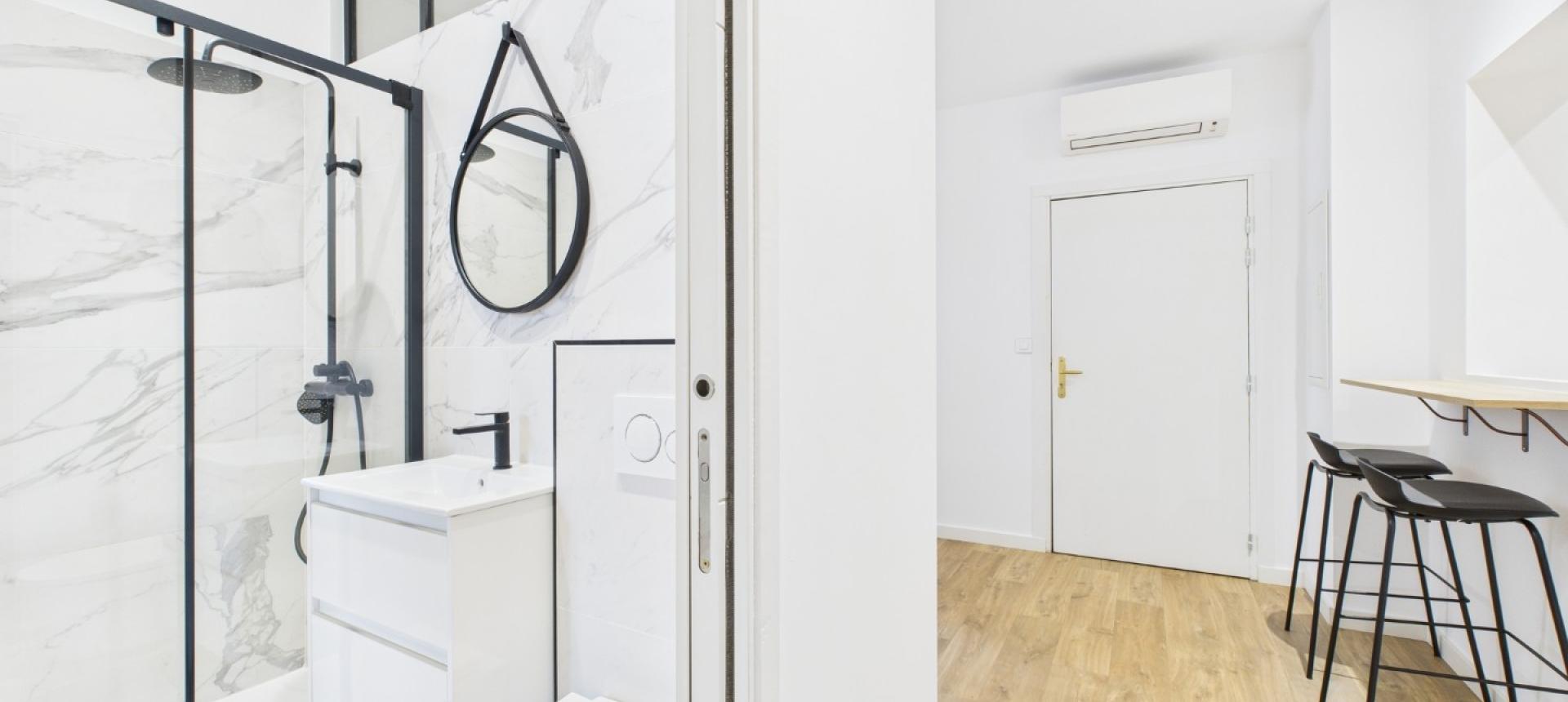 F2 A VENDRE RUE ROSSI AJACCIO