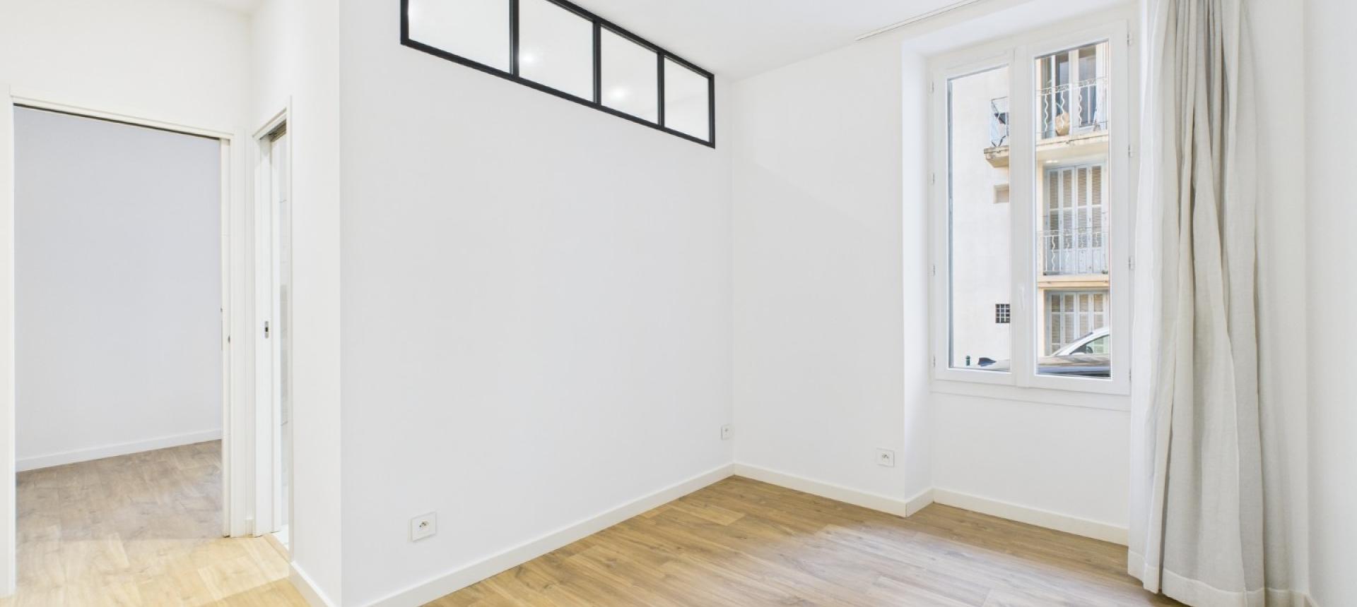 F2 A VENDRE RUE ROSSI AJACCIO