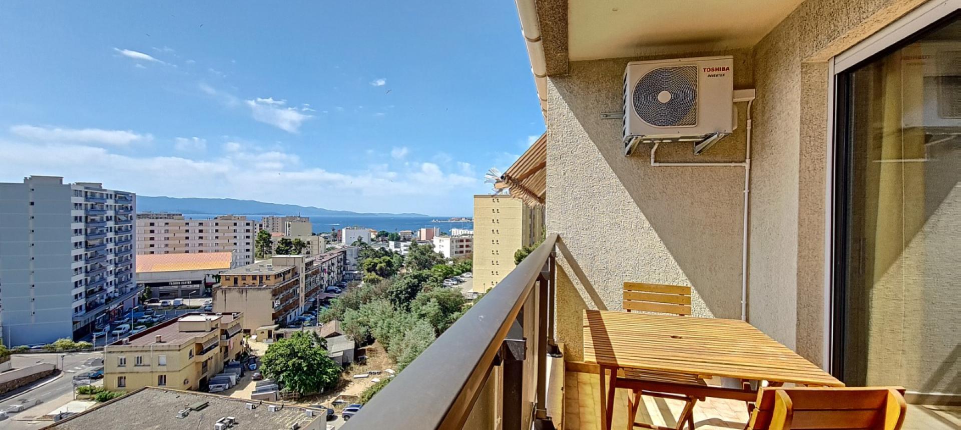 Appartement F2 dernier étage à vendre Résidence Les Terrasses d'Ajaccio