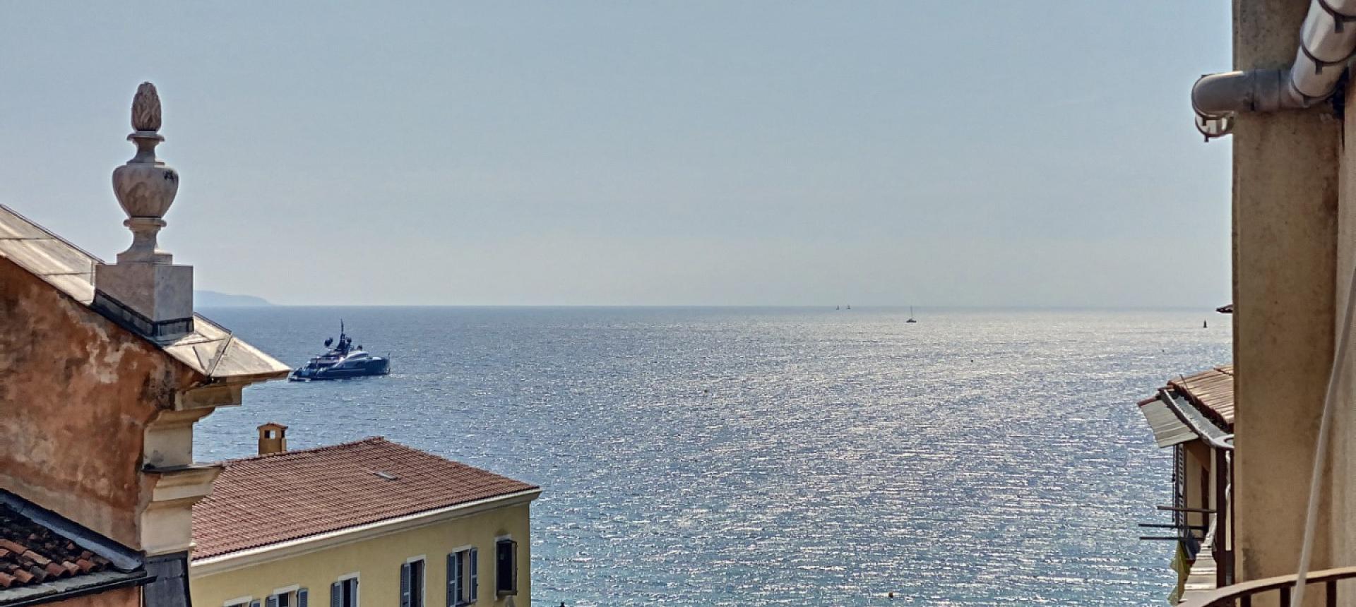 F2 à vendre vue mer proche Cathédral-Centre ville d'Ajaccio