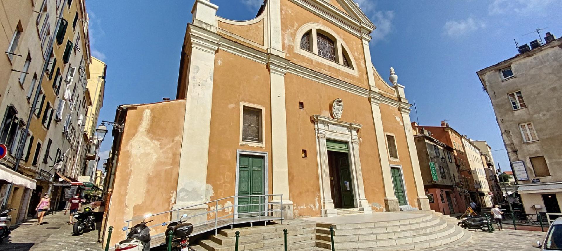 F2 à vendre vue mer proche Cathédral-Centre ville d'Ajaccio