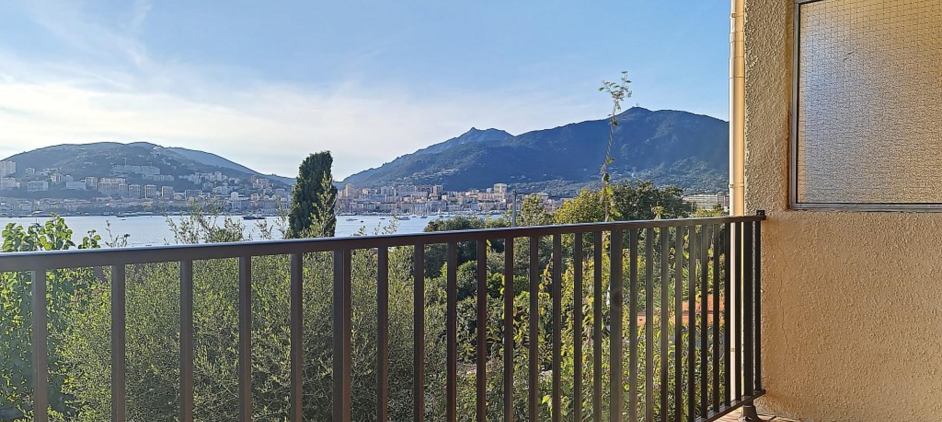 F2 à louer Aspretto terrasse 