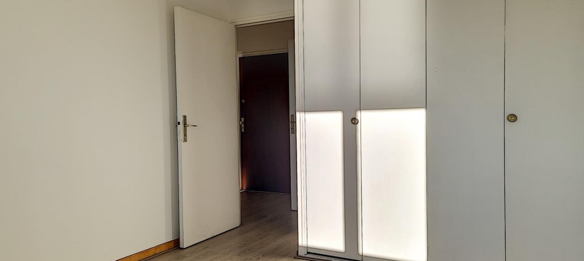 F2 à louer Aspretto chambre 