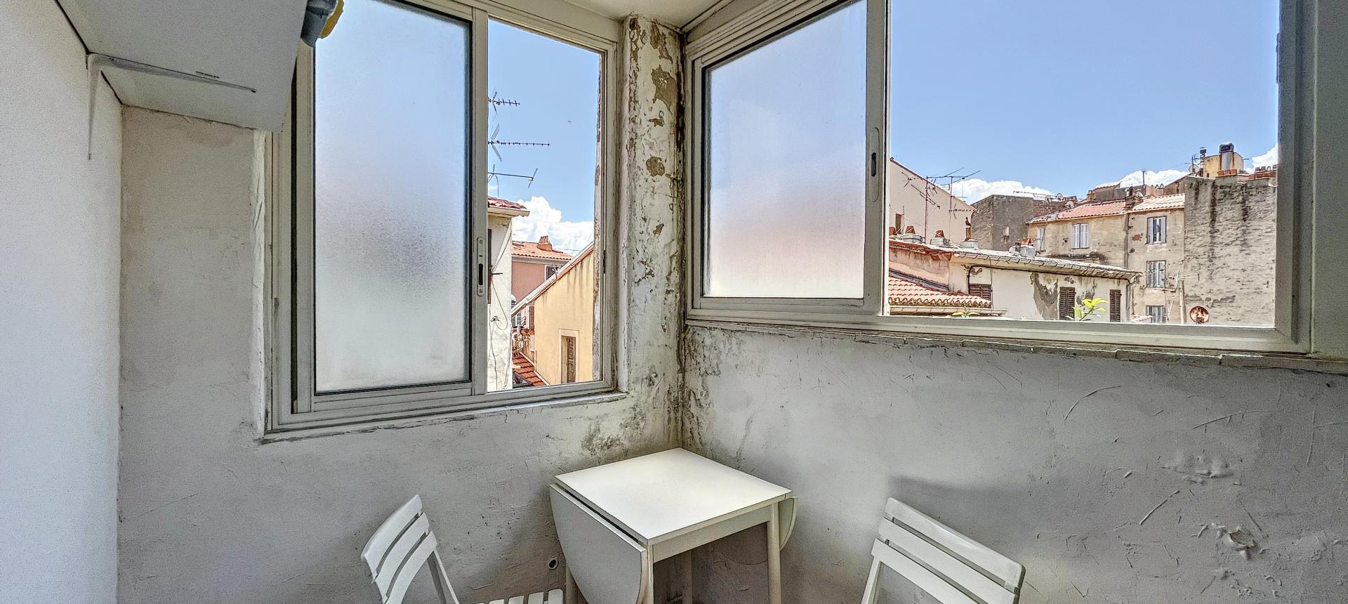 Appartement F2/3 à vendre au centre-ville d'Ajaccio