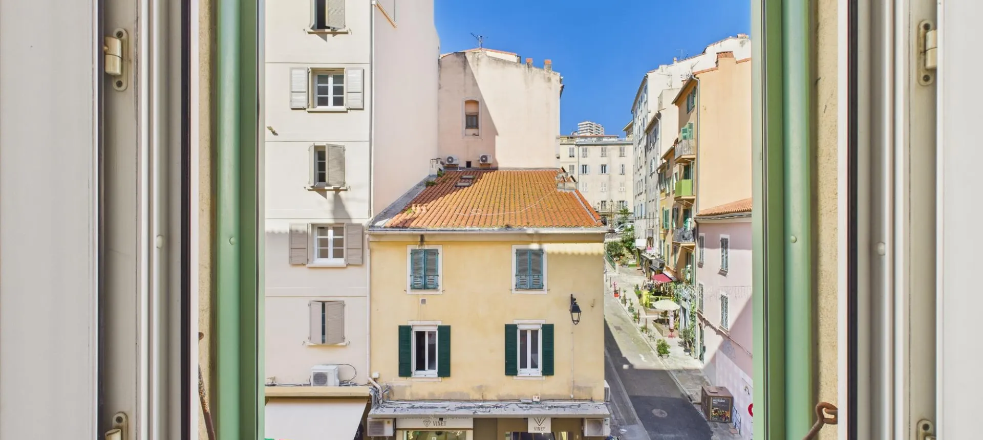 F3 - 22 RUE FESCH