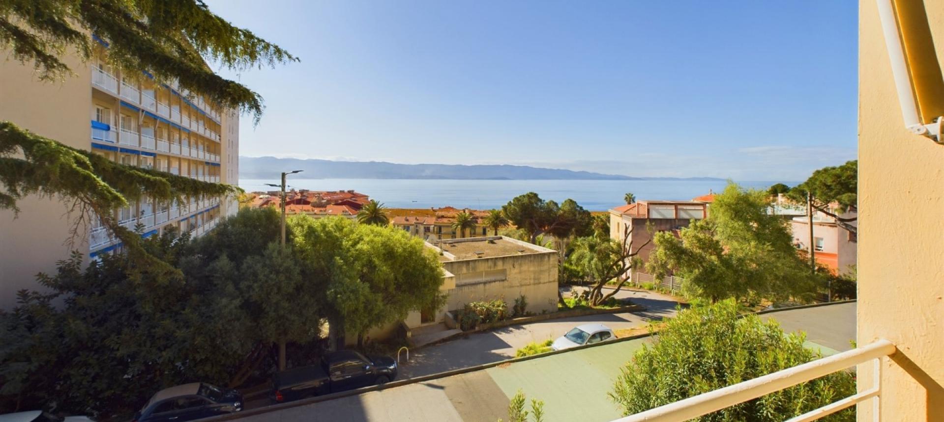 F3 à vendre vue mer à Ajaccio - Les Oliviers