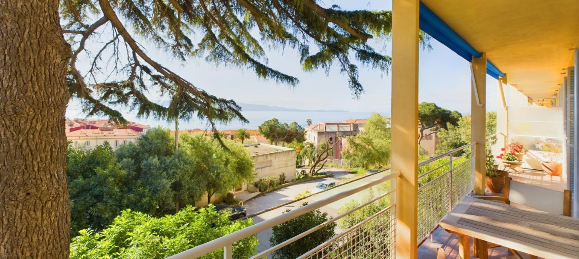 F3 à vendre vue mer à Ajaccio - Les Oliviers