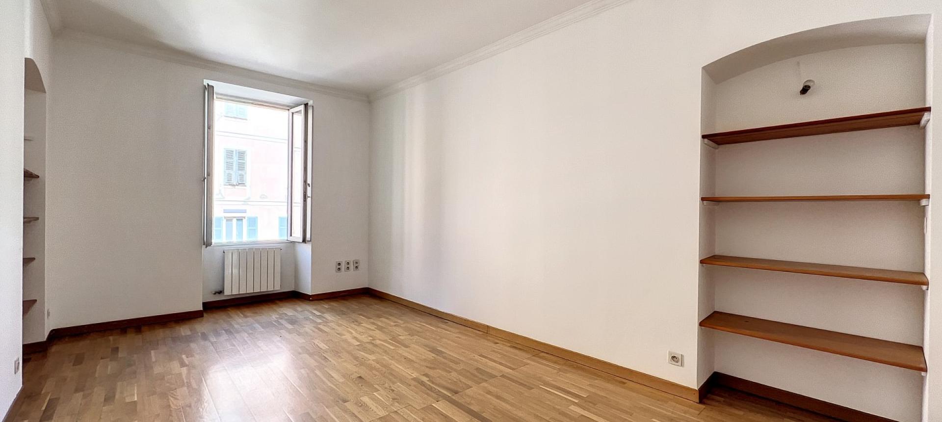 F3 à vendre centre ville d'Ajaccio - Cours Napoléon