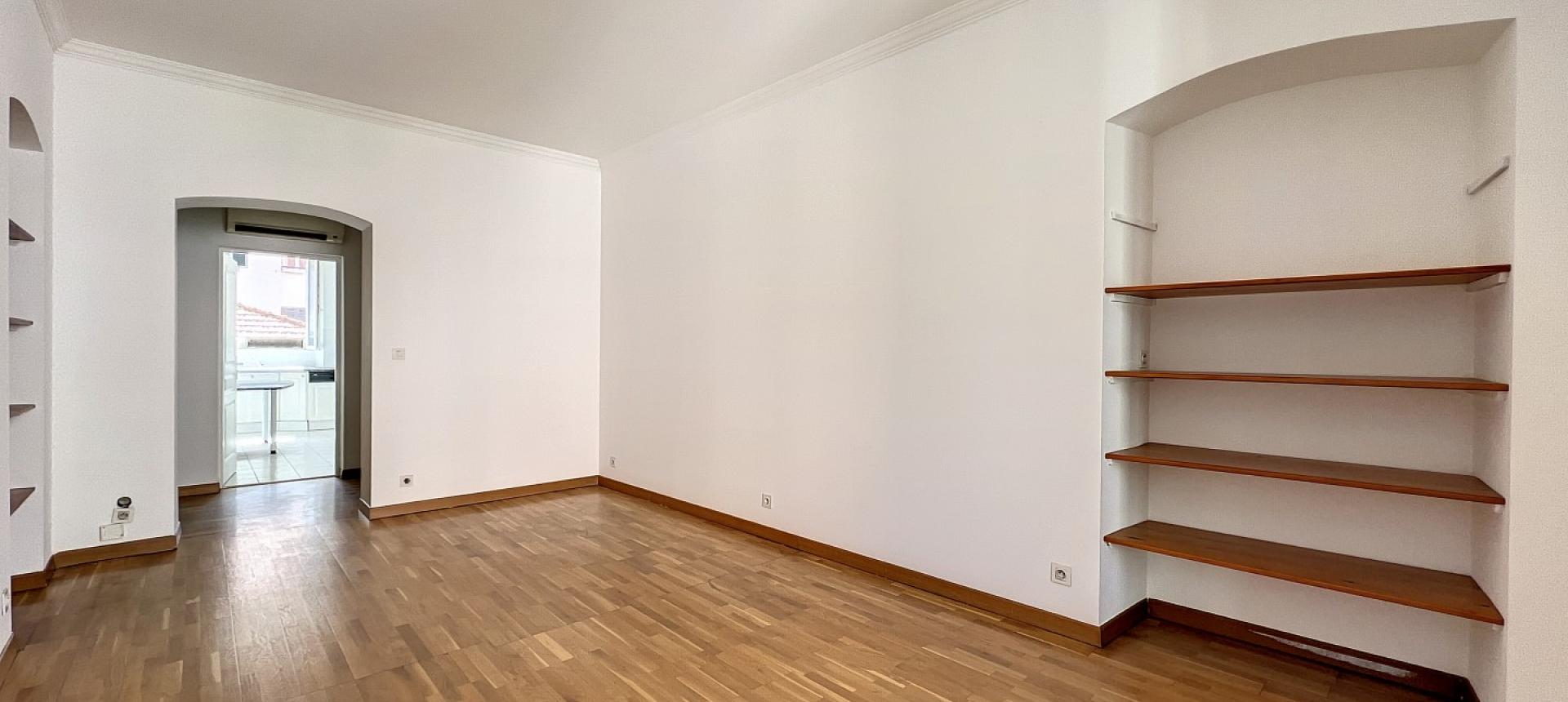F3 à vendre centre ville d'Ajaccio - Cours Napoléon