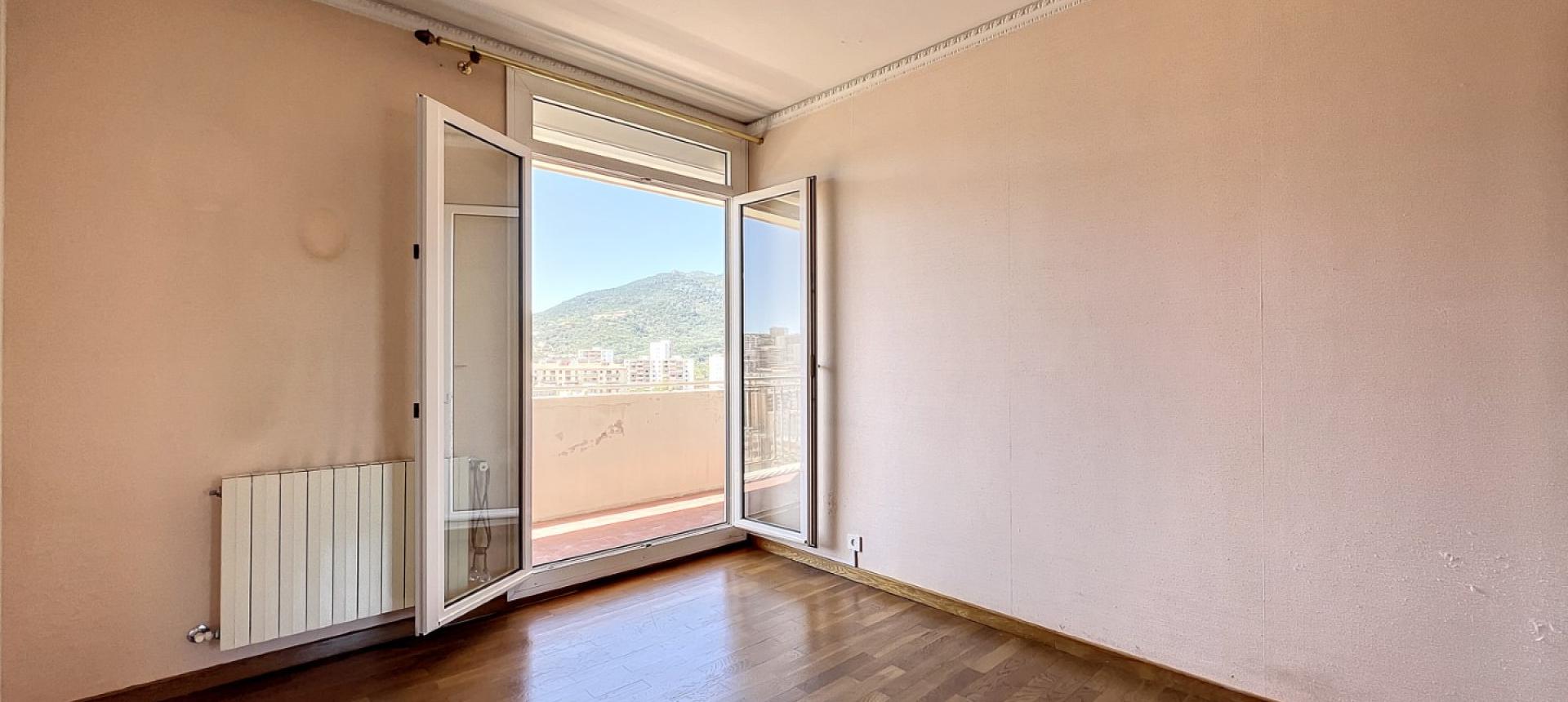 F3 à vendre à Ajaccio avec terrasse - Castel Vecchio