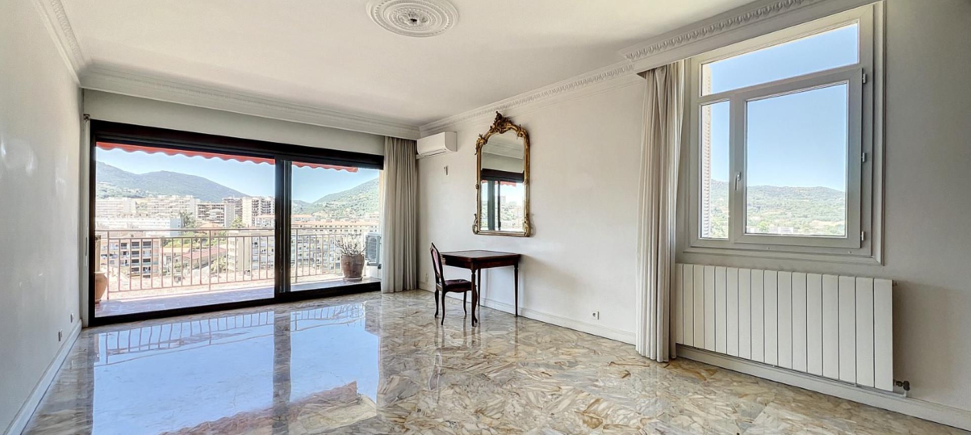 F3 à vendre à Ajaccio avec terrasse - Castel Vecchio