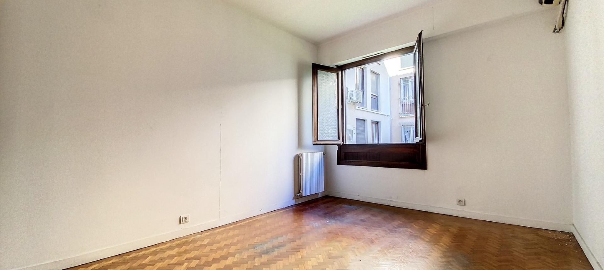 VENTE F3 PLACE DIAMANT - AJACCIO CENTRE VILLE