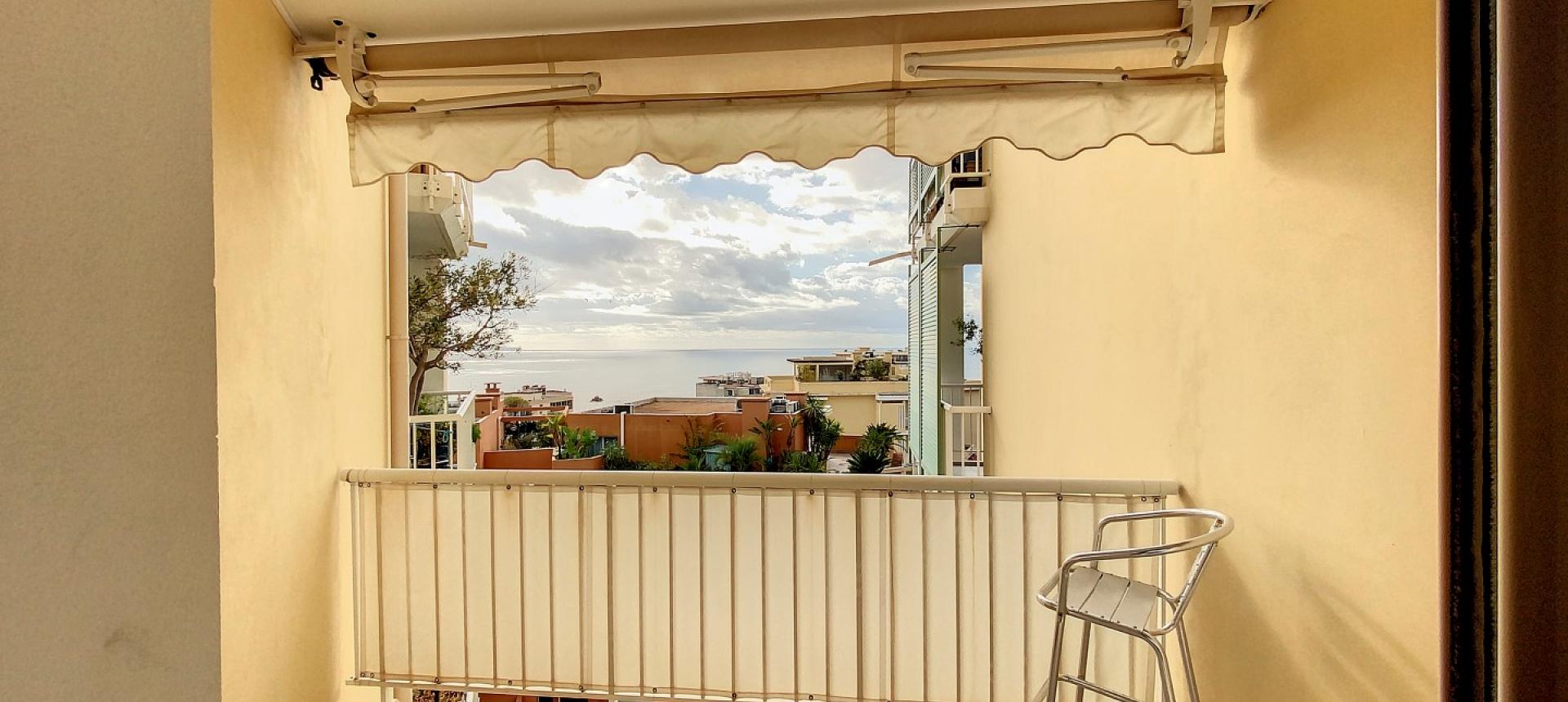 F3 à vendre vue mer sur la route des Sanguinaires à Ajaccio