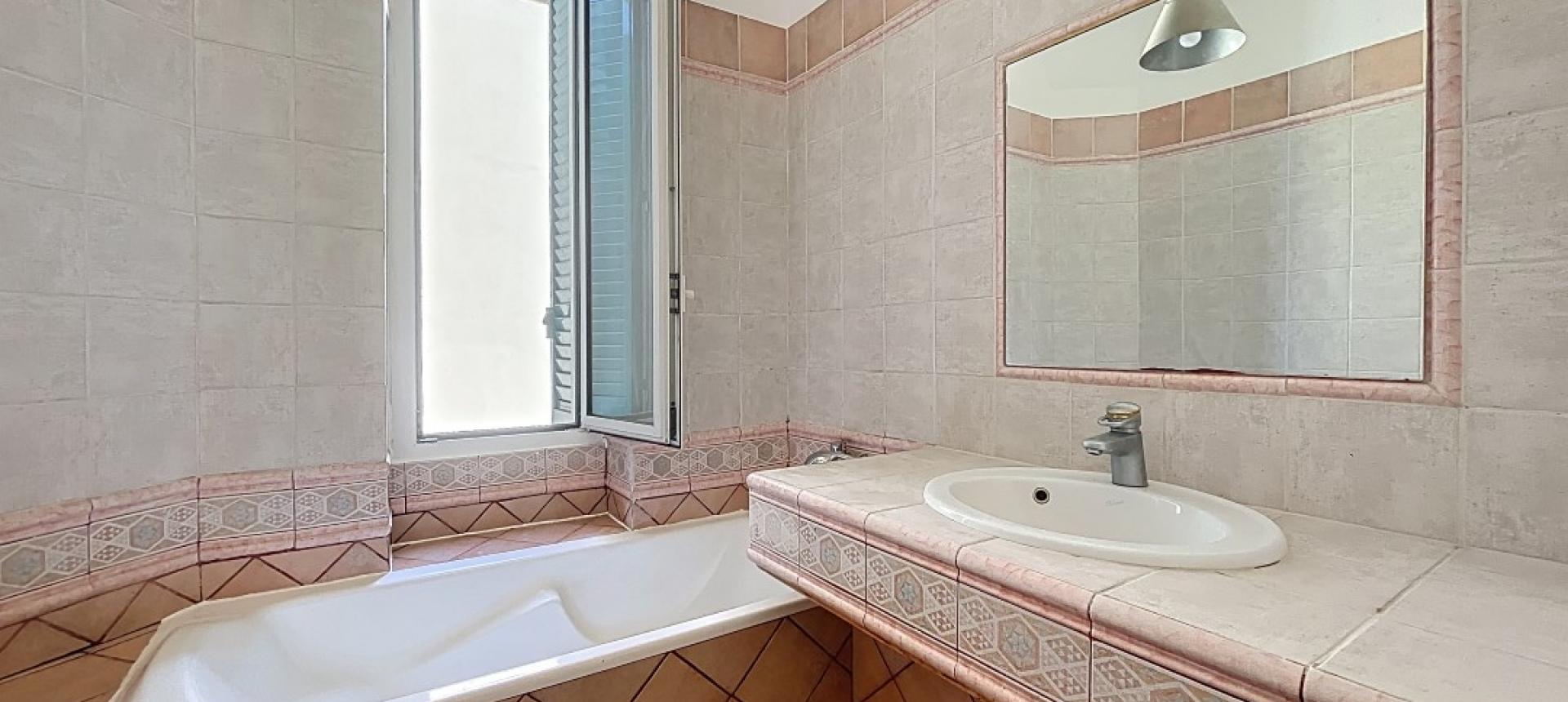 F3 SECTEUR  LYCEE LAETITIA 