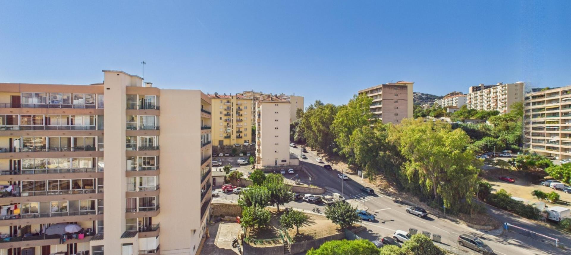 F3 A VENDRE BRASILIA AJACCIO
