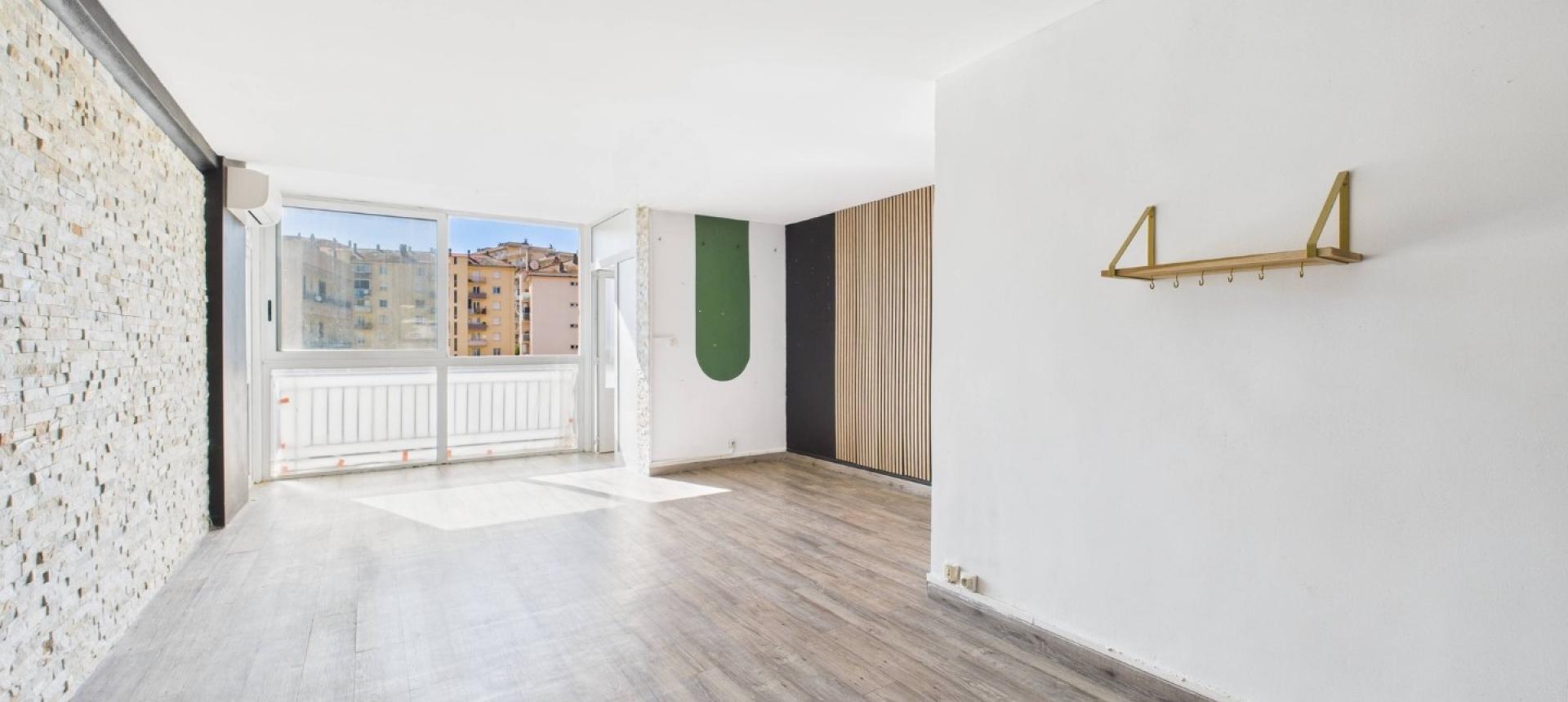 F3 A VENDRE BRASILIA AJACCIO