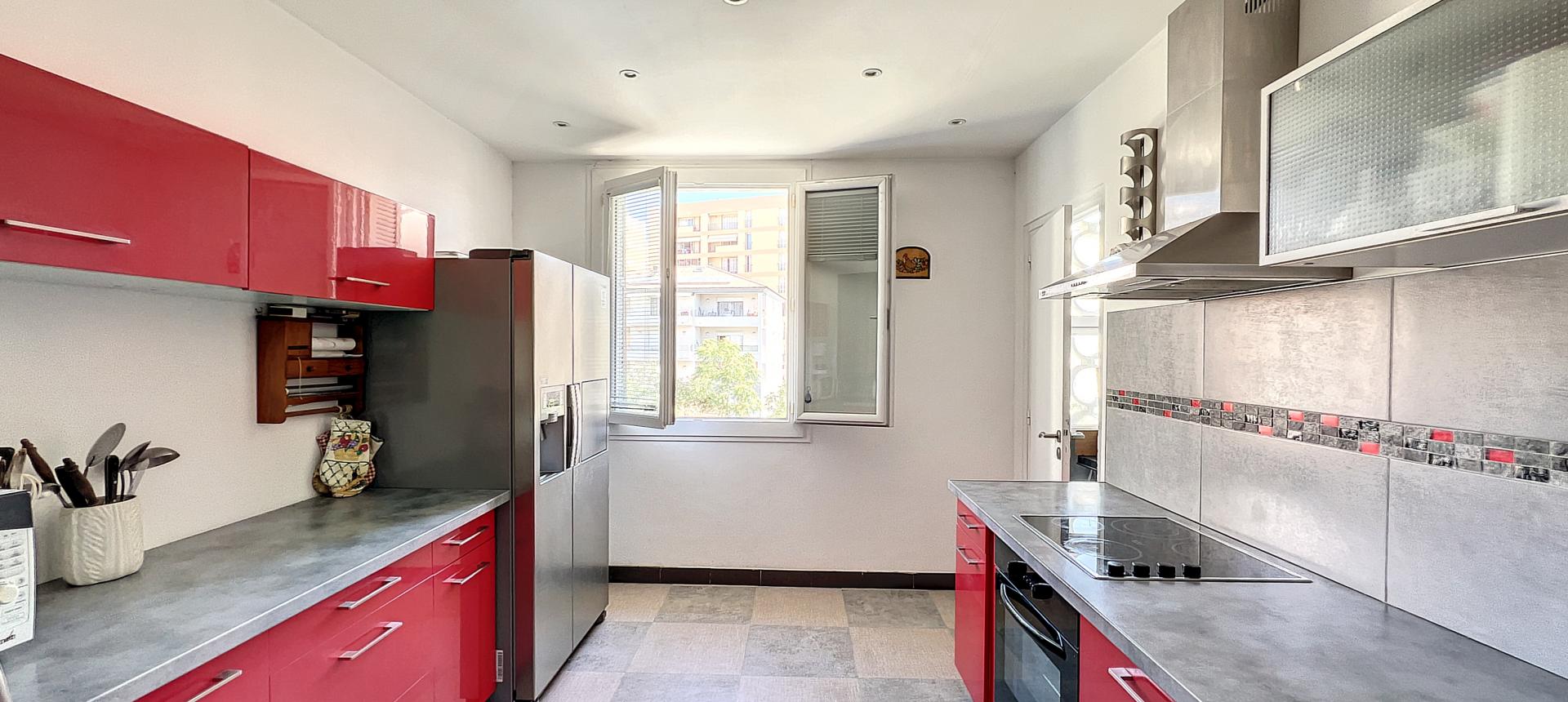 Appartement F3 /4 à vendre à Ajaccio - Secteur Candia