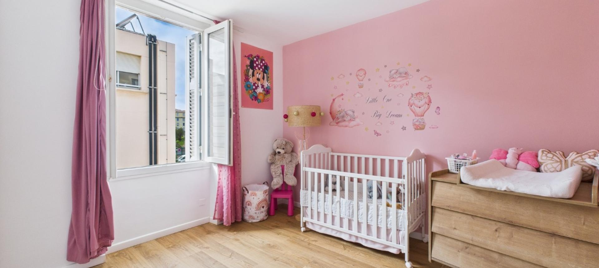 F3 proche Place Miot