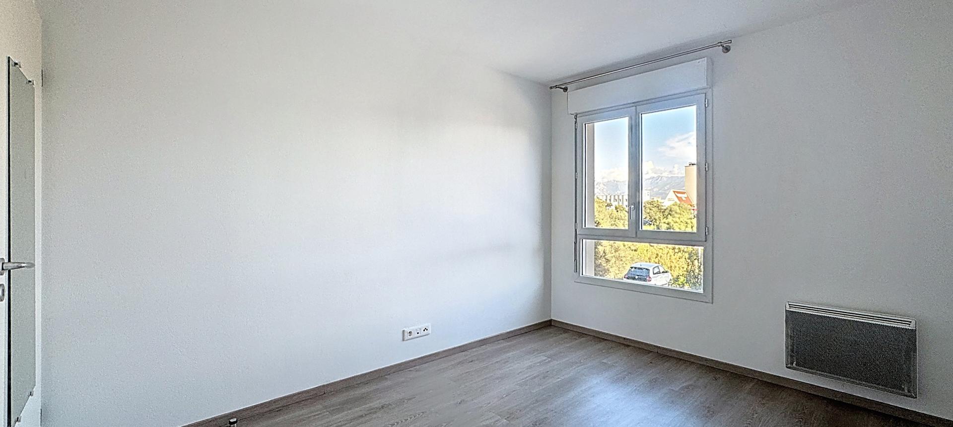 F3 à louer secteur rocade le Vivaldi II à Ajaccio