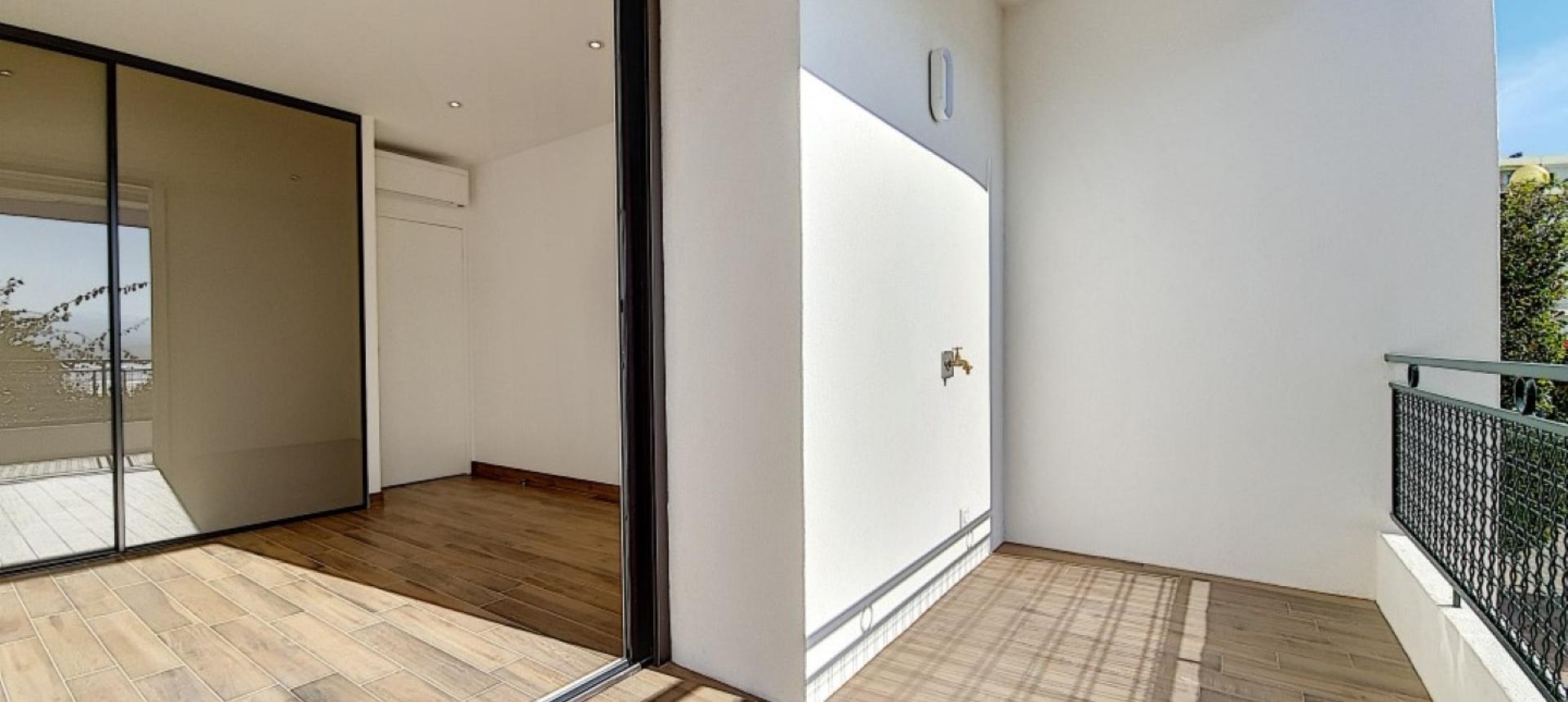 F3 A LOUER PARC BERTHAULT TERRASSE CHAMBRE