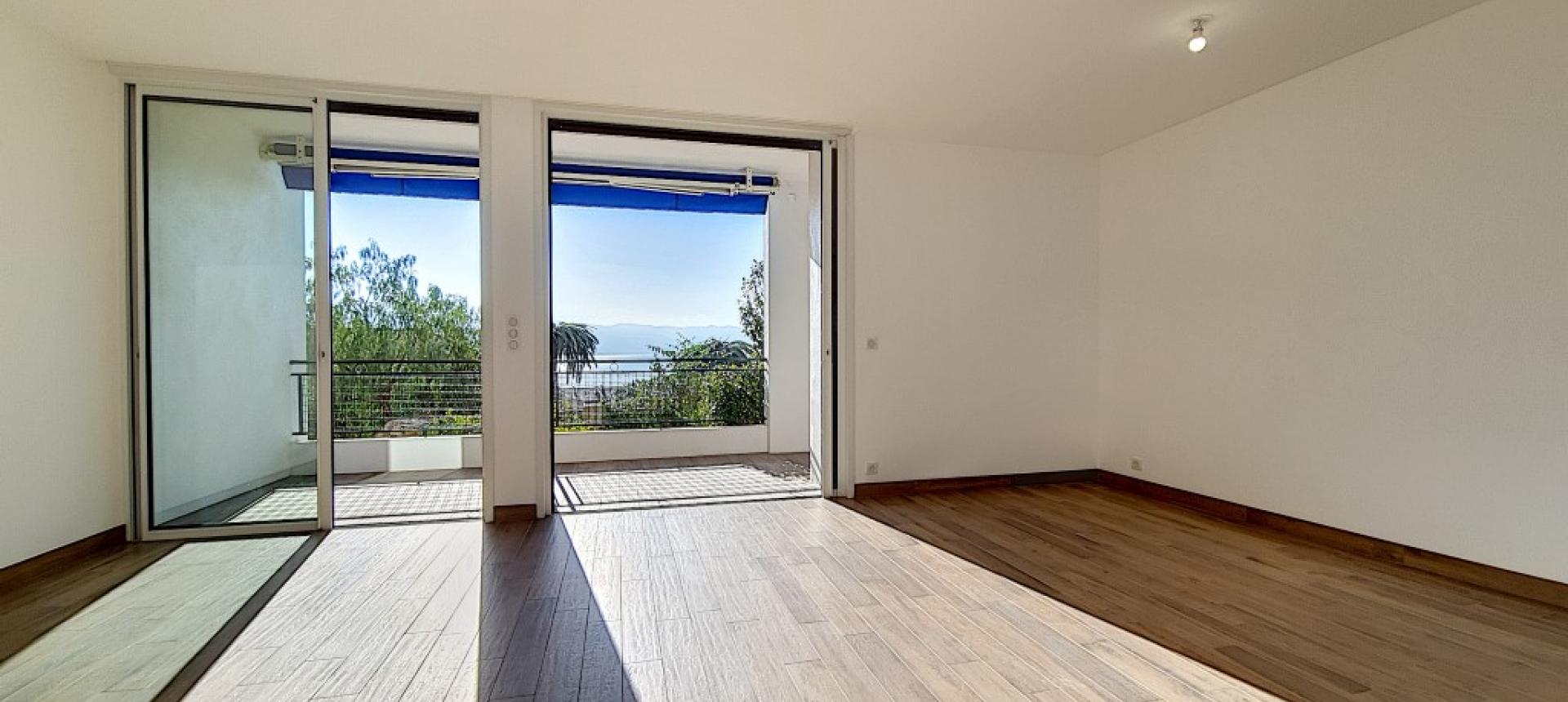 F3 à louer Parc Berthault séjour