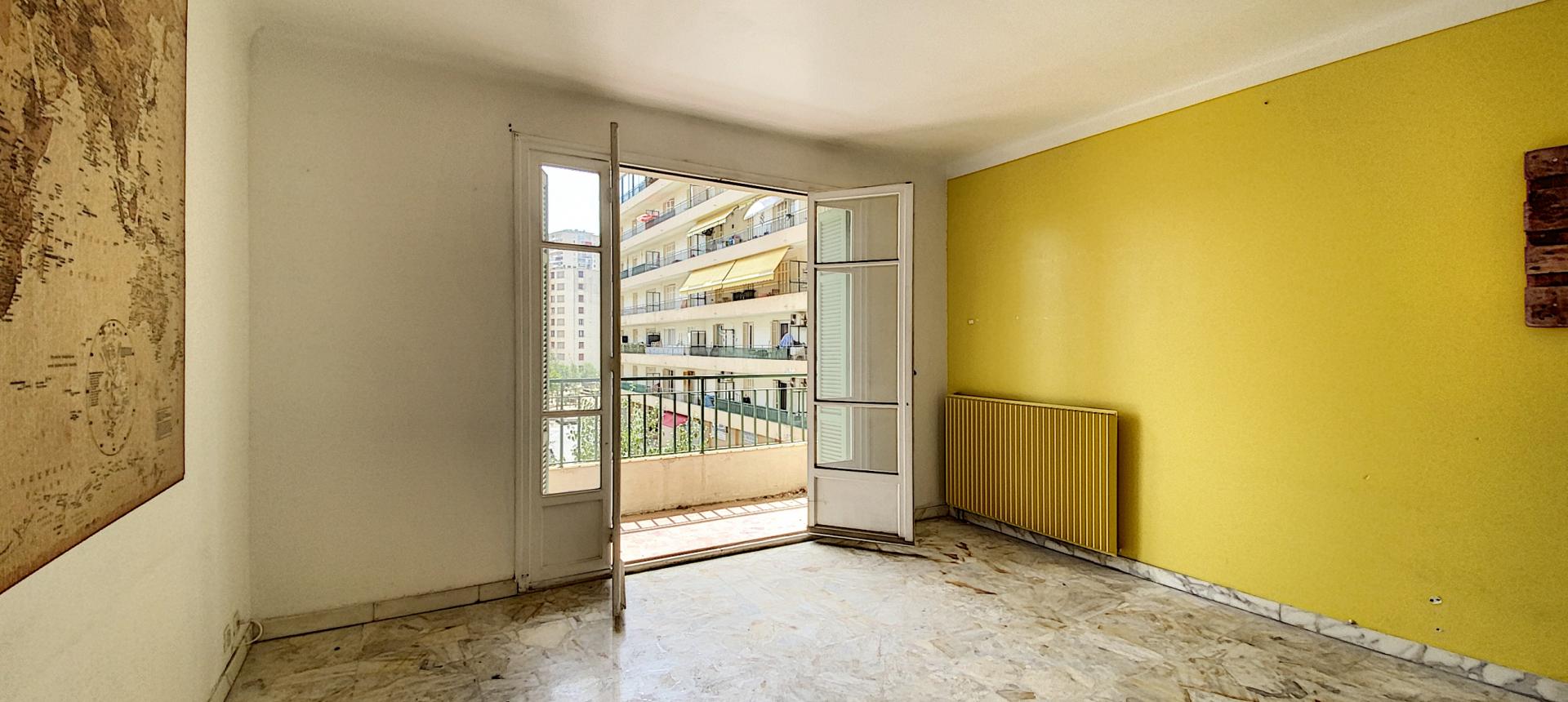 A vendre appartement F3 proche centre-ville - Vue salon 