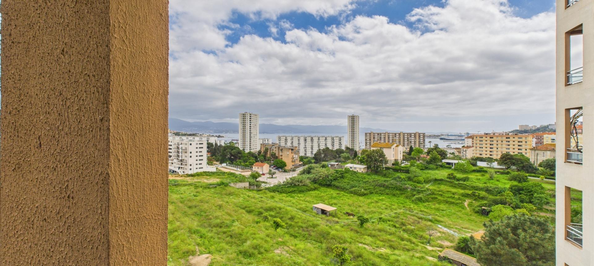 F3 RESIDENCE EMPIRE BAT E1