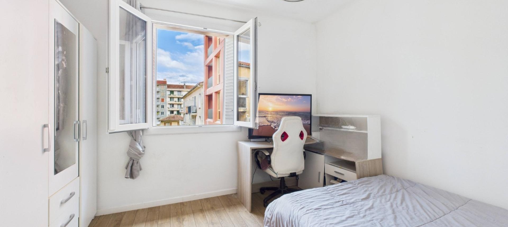 F3 A VENDRE RUE ANTOINE SOLLACARO