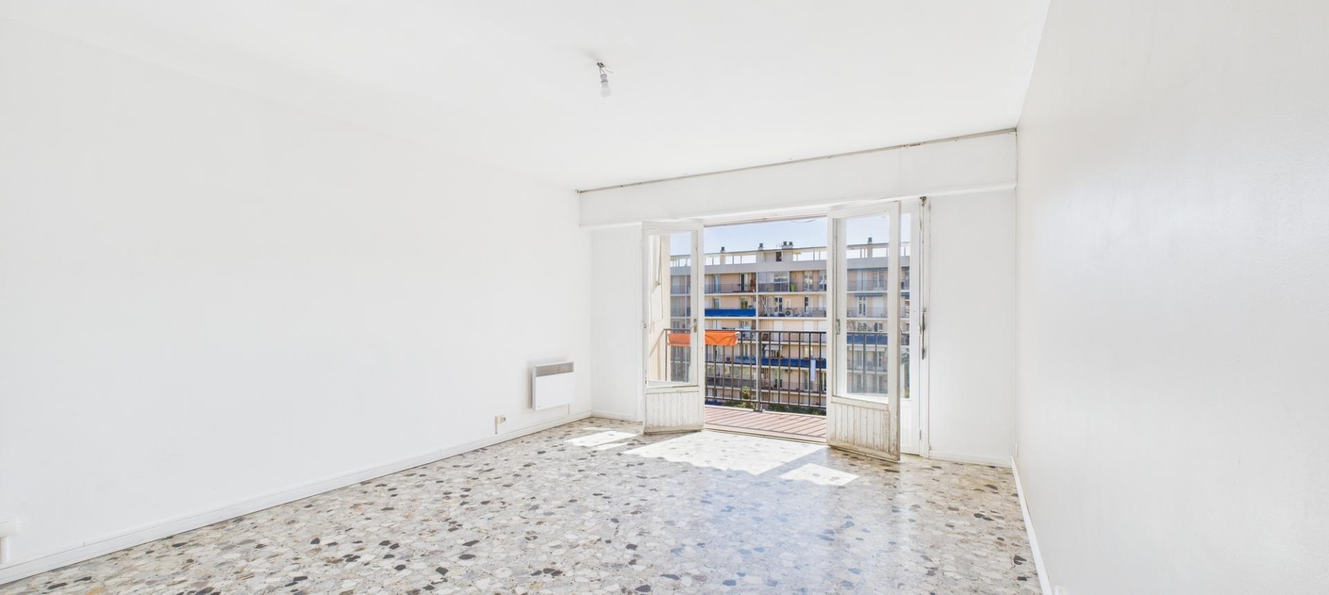F3 RUE WALESKA