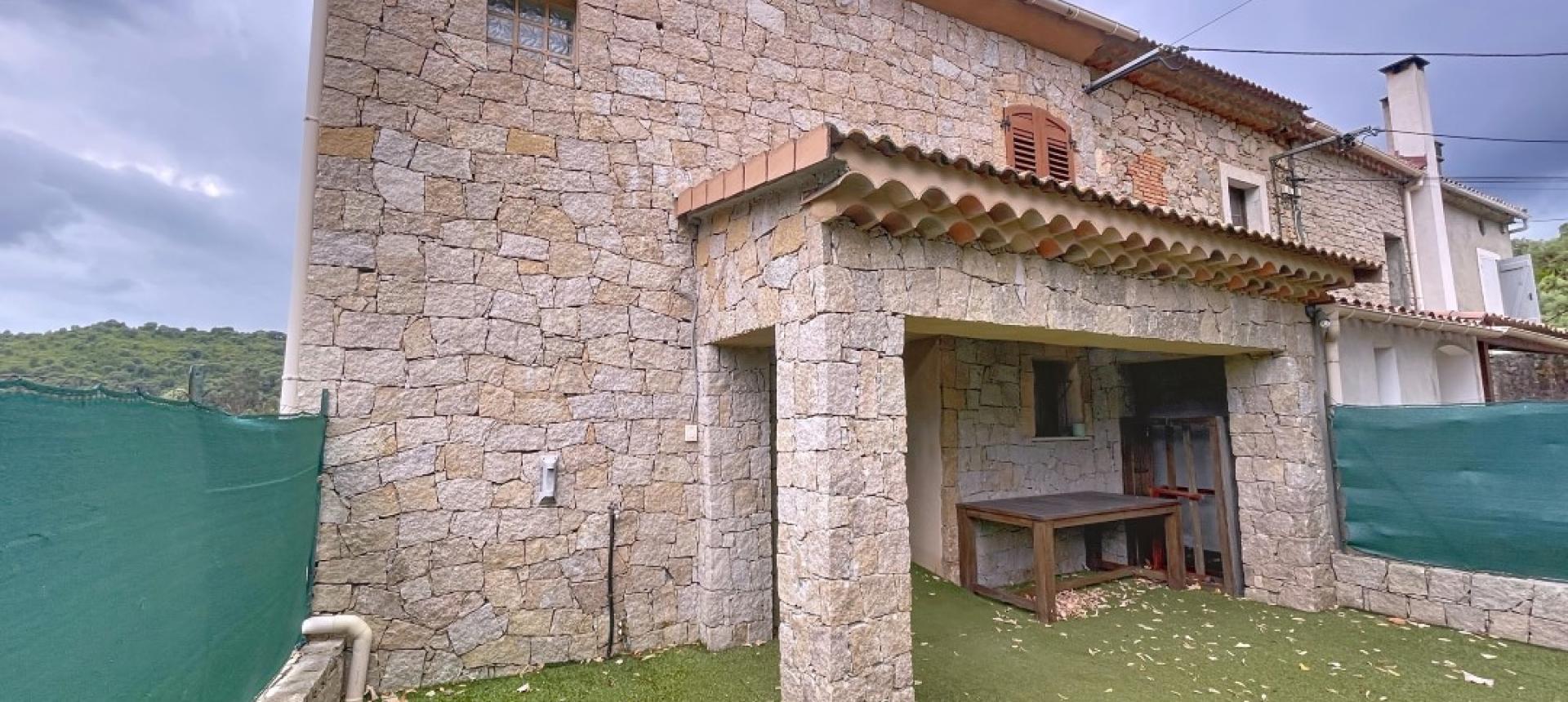 Maison F4 meublé à louer secteur Tavaco proche Ajaccio