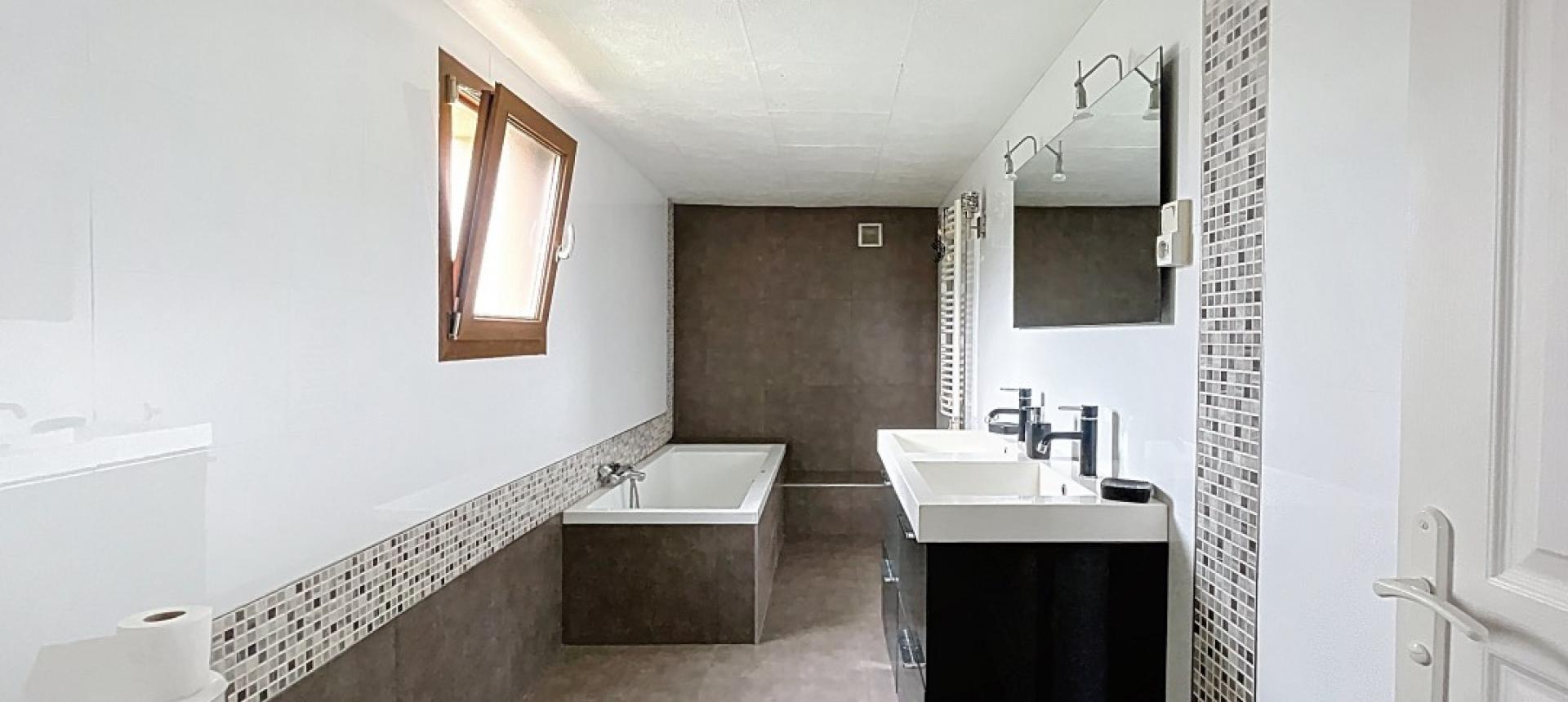 Maison F4 meublé à louer secteur Tavaco proche Ajaccio