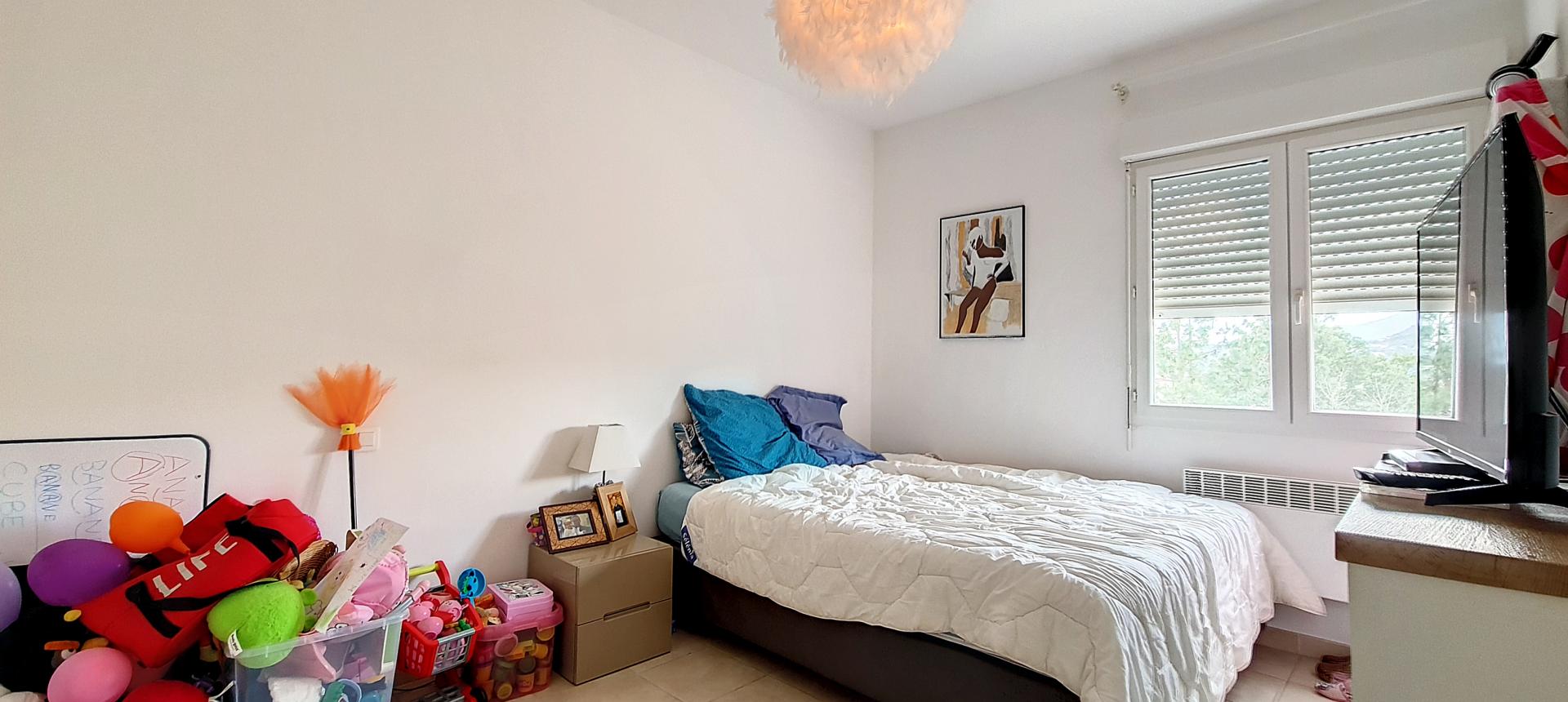 F3 à louer à Afa chambre 1