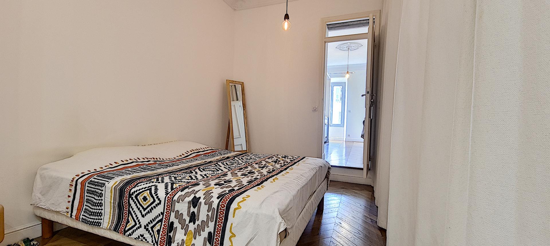 VENTE APPARTEMENT F3 - REFAIT A NEUF - HYPER CENTRE D'AJACCIO - COURS NAPOLEON - CHARME DE L'ANCIEN