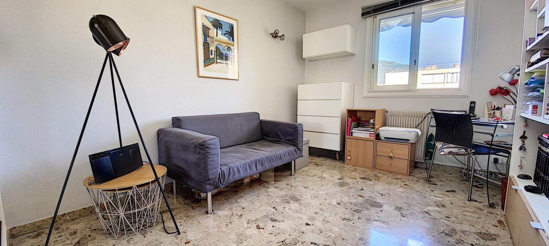 F3 à vendre à ajaccio Parc-Azur chambre2