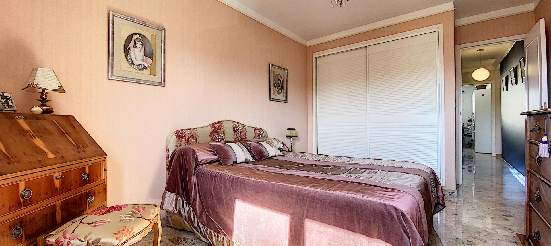 F3 à vendre à ajaccio Parc-Azur chambre 