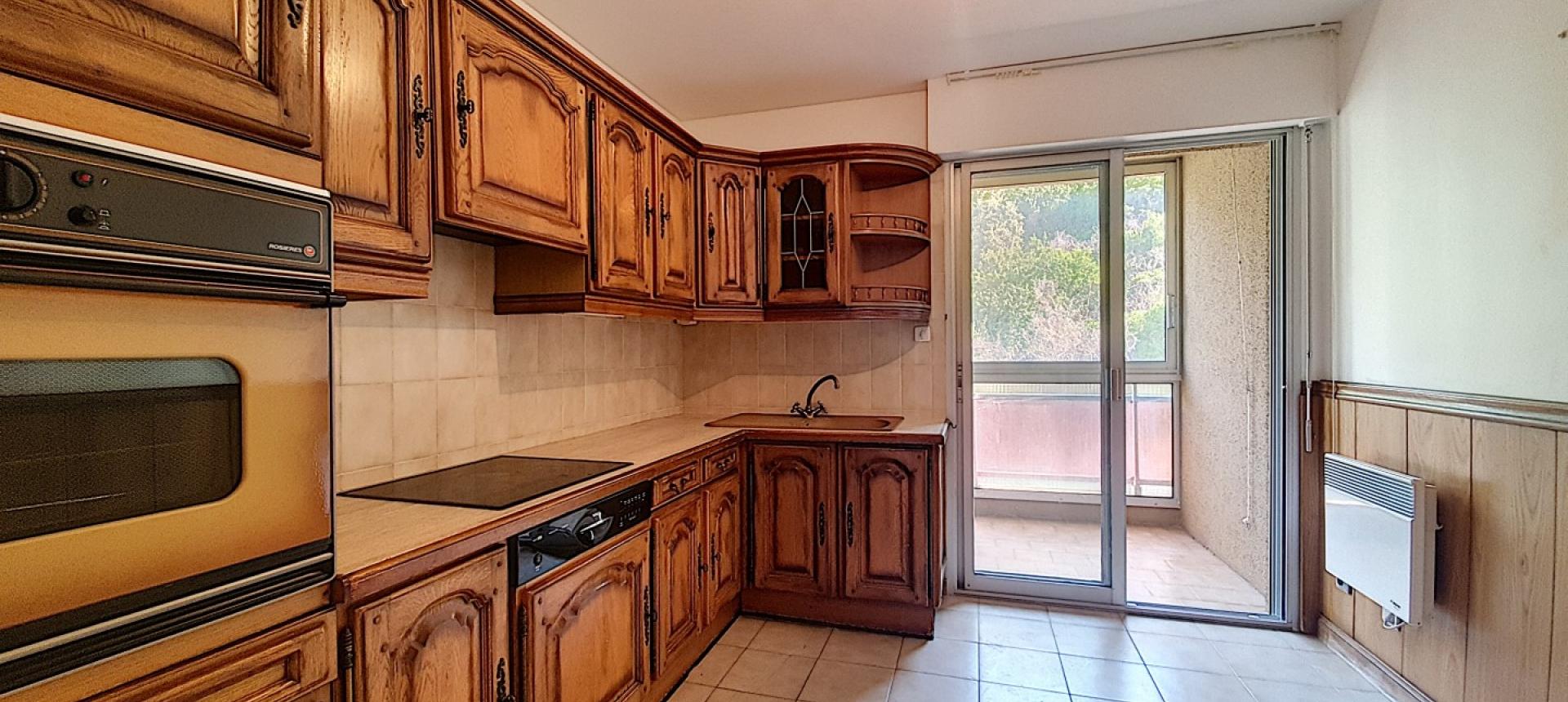 AJACCIO - VENTE APPARTEMENT F4 - TERRASSE VUE MER