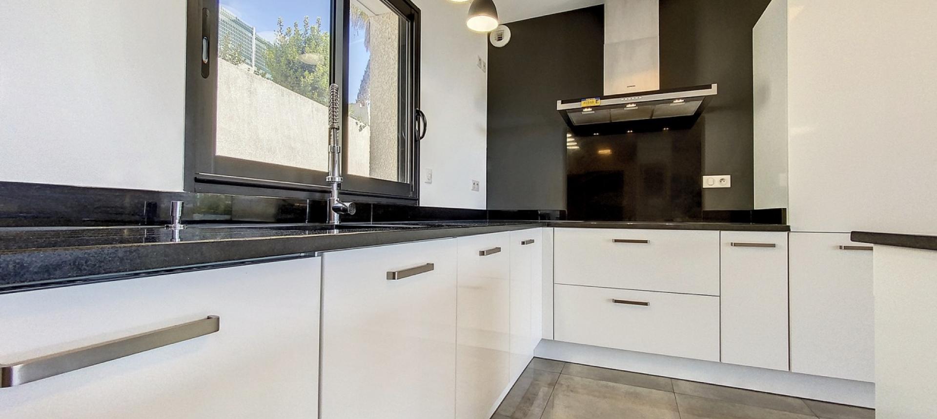 5 - F4 A LOUER RANUCCHIETTO CUISINE