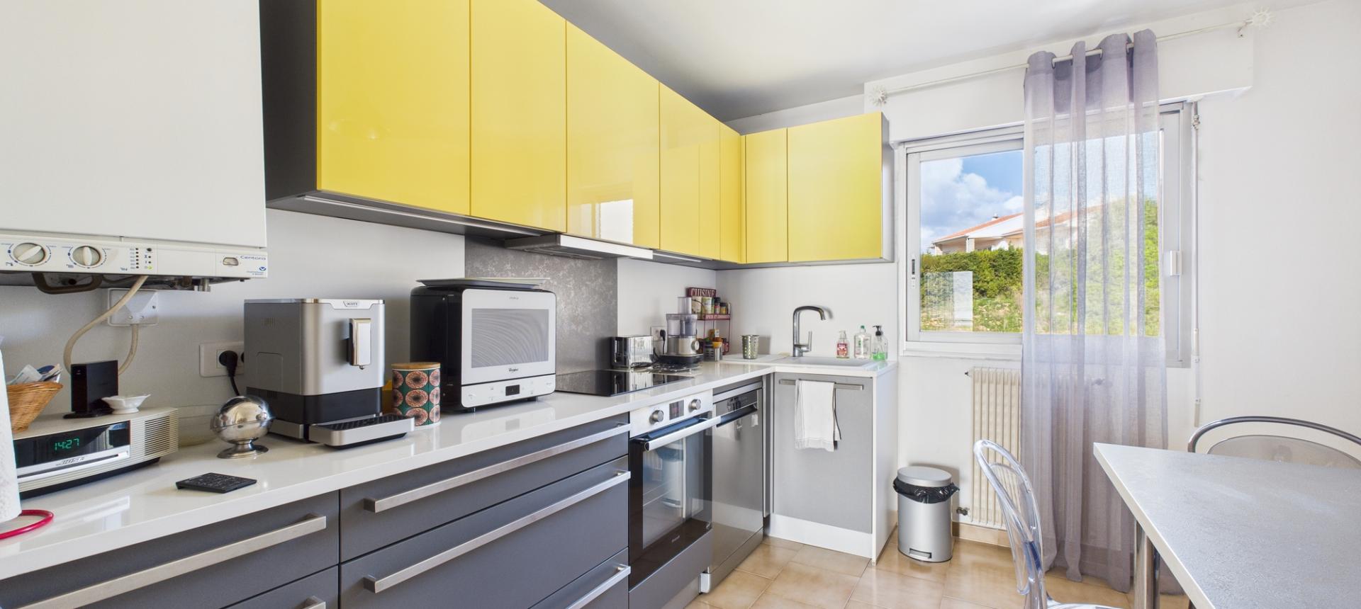 F4  A VENDRE ALZO DI SOLE