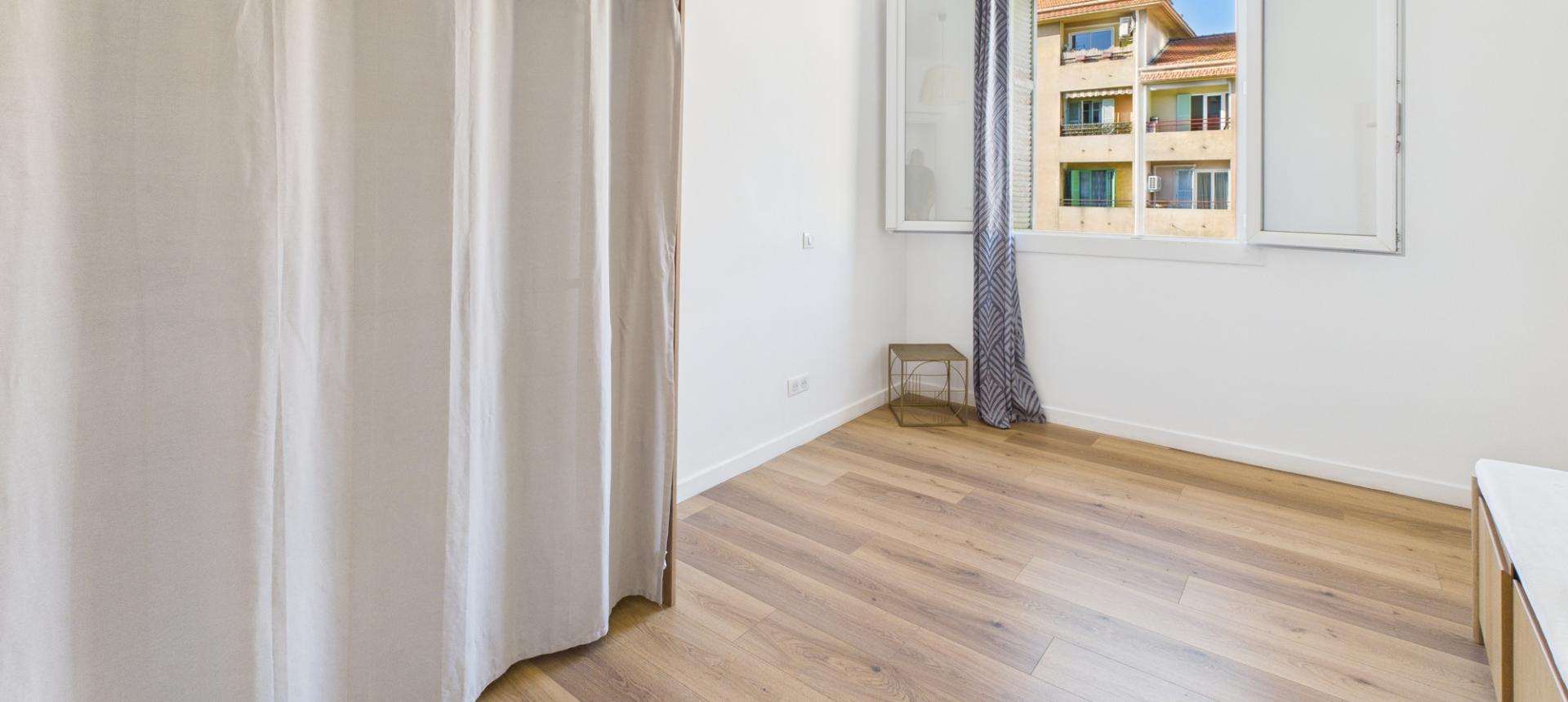 F4  A VENDRE COURS JEAN NICOLI
