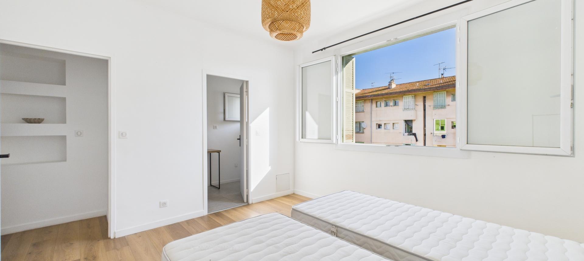 F4  A VENDRE COURS JEAN NICOLI
