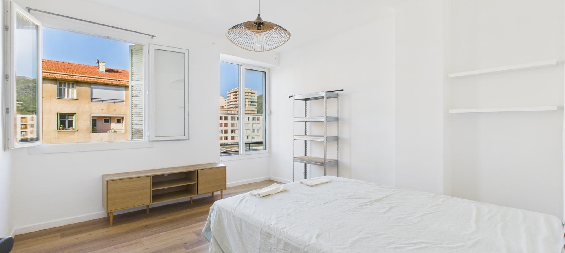 F4  A VENDRE COURS JEAN NICOLI
