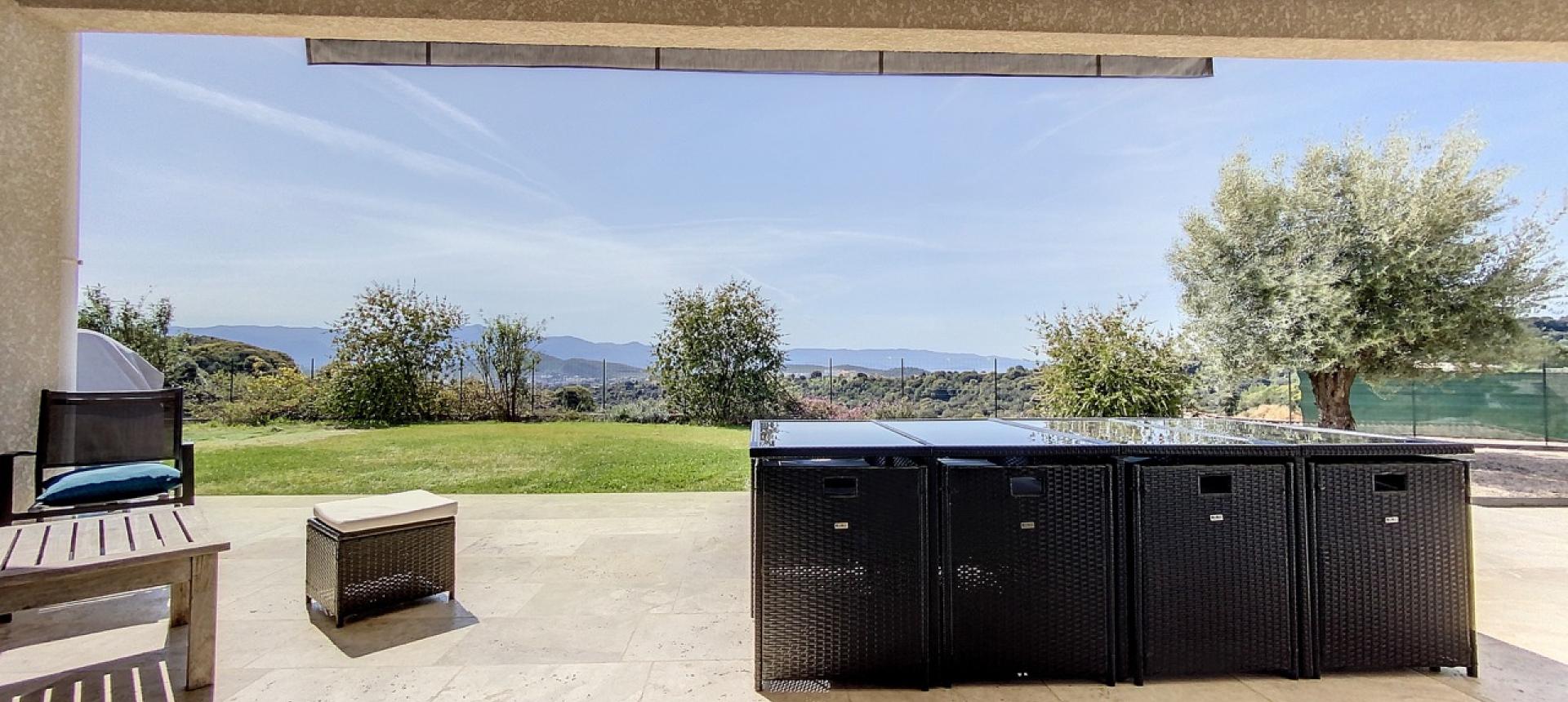 Vente d'un F4 de standing avec jardin près d'Ajaccio à ALATA