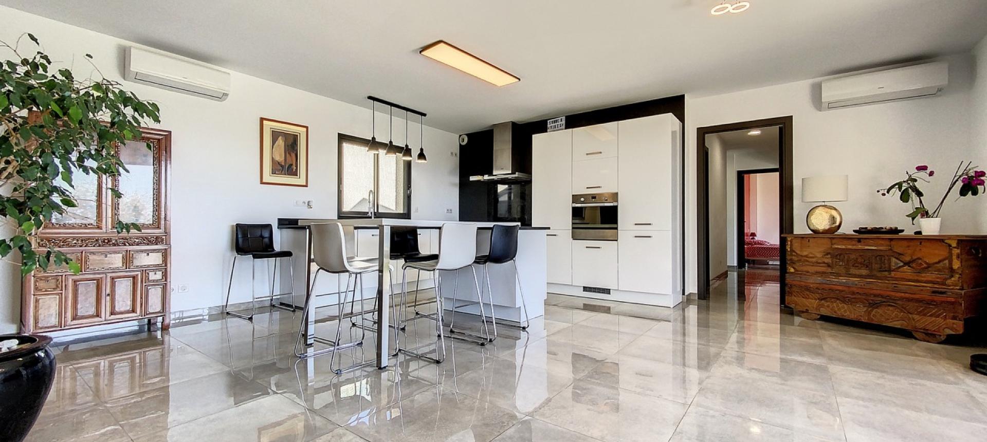 Vente d'un F4 de standing avec jardin près d'Ajaccio à ALATA