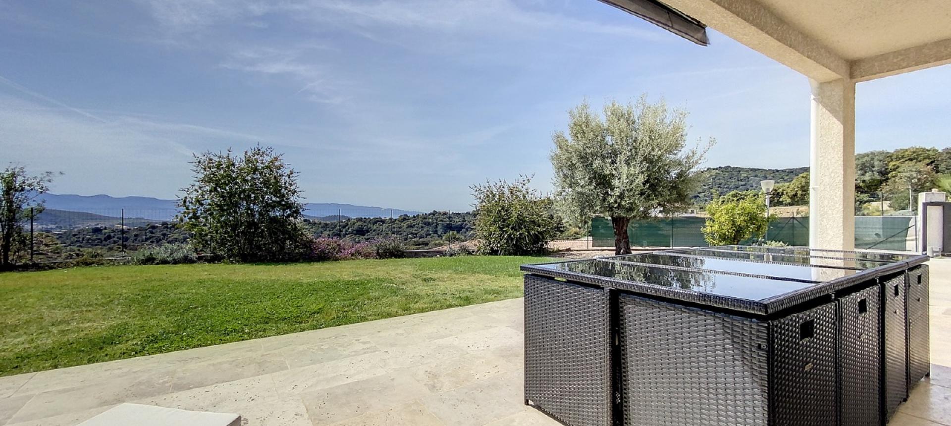 Vente d'un F4 de standing avec jardin près d'Ajaccio à ALATA