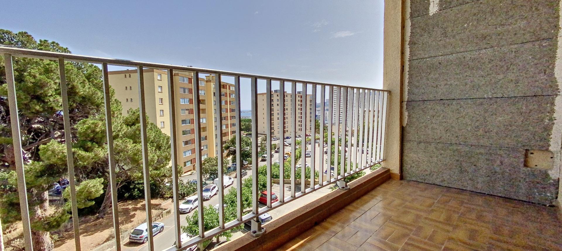 Appartement F4 avec terrasse à vendre à Ajaccio - Parc Azur