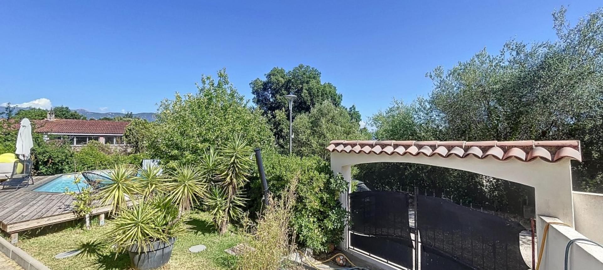 Beau F4 meublé les Bas d'Alata proche Ajaccio